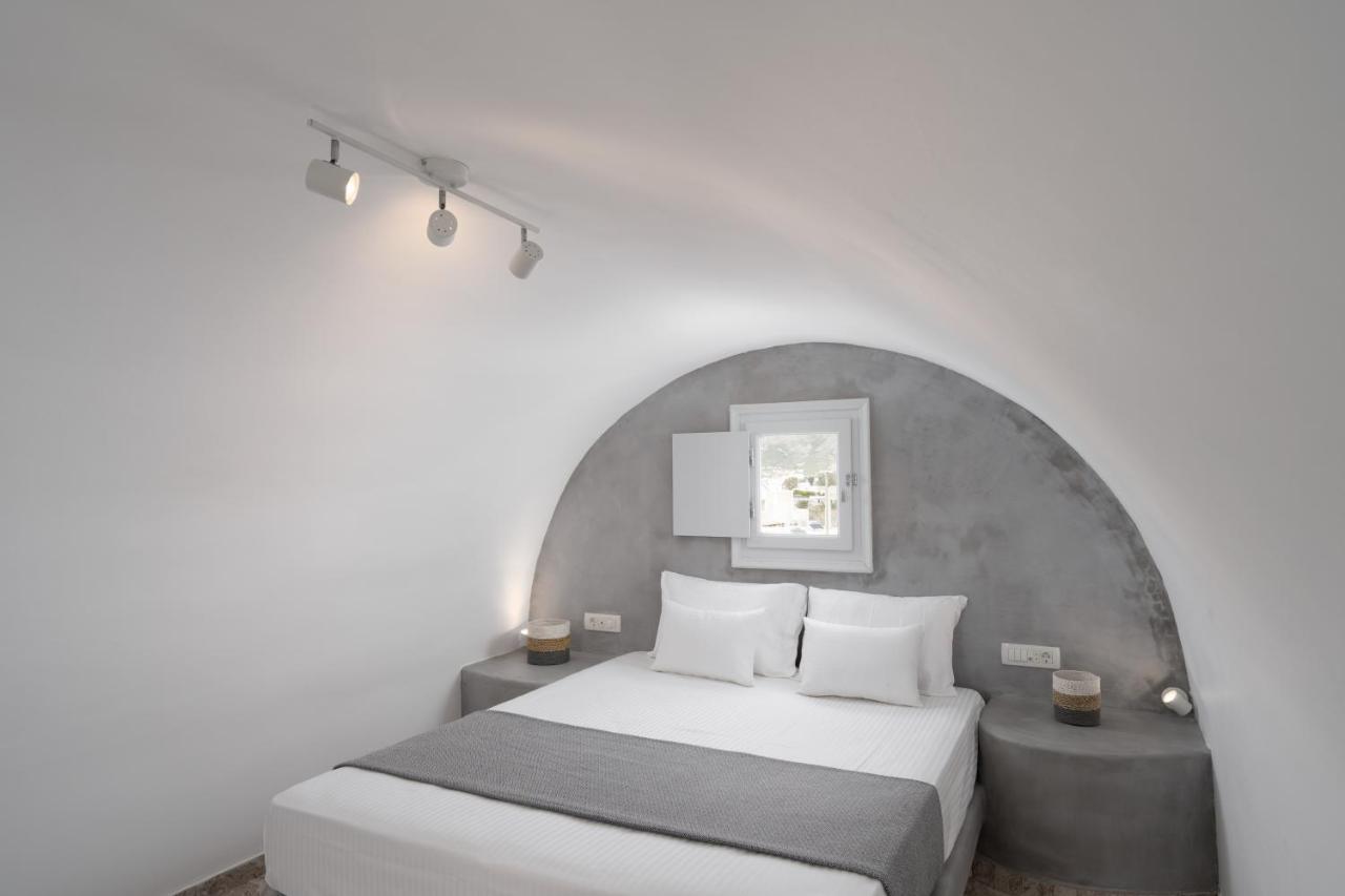 White Lily Suites & Lofts - Adults Only 16 Plus Perivolos  Bagian luar foto