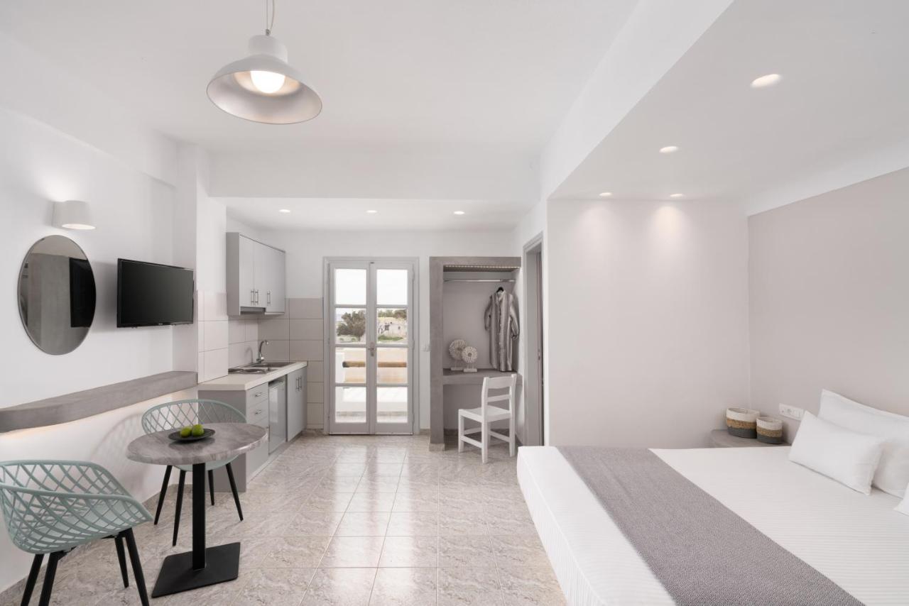 White Lily Suites & Lofts - Adults Only 16 Plus Perivolos  Bagian luar foto