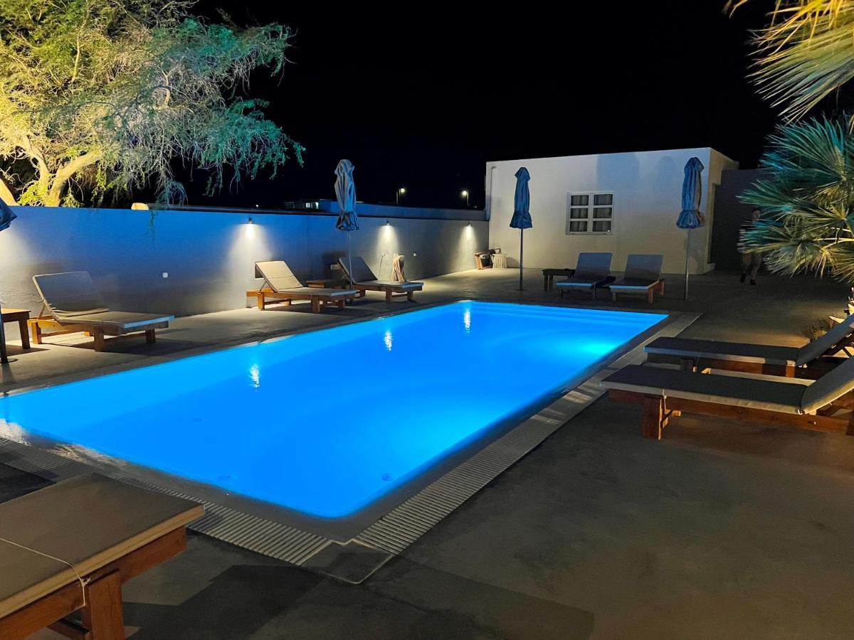 White Lily Suites & Lofts - Adults Only 16 Plus Perivolos  Bagian luar foto