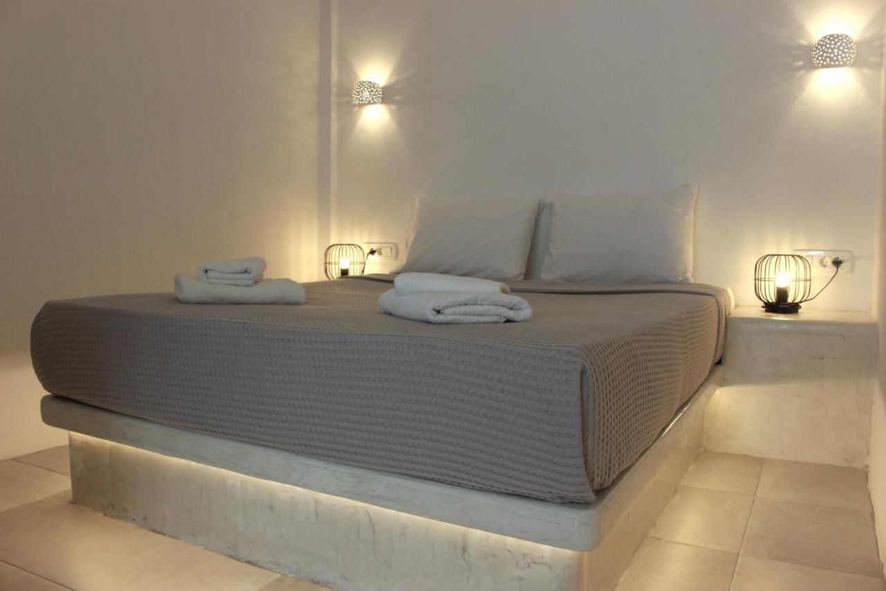 White Lily Suites & Lofts - Adults Only 16 Plus Perivolos  Bagian luar foto