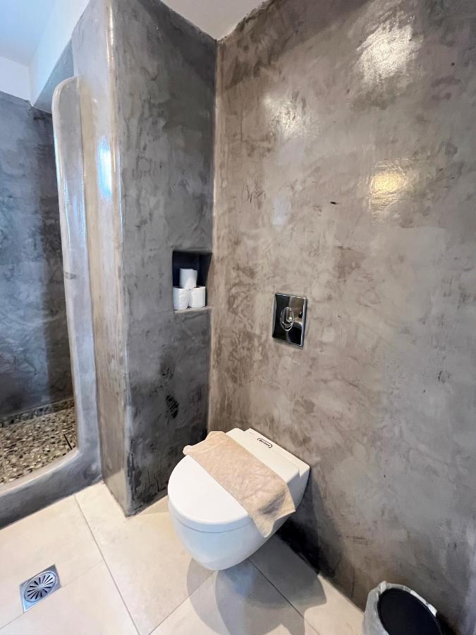 White Lily Suites & Lofts - Adults Only 16 Plus Perivolos  Bagian luar foto