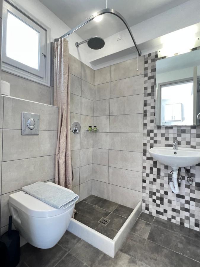 White Lily Suites & Lofts - Adults Only 16 Plus Perivolos  Bagian luar foto