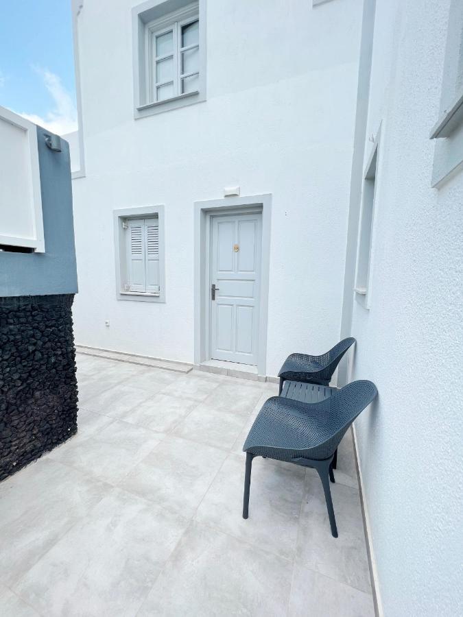 White Lily Suites & Lofts - Adults Only 16 Plus Perivolos  Bagian luar foto