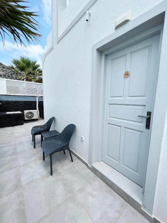 White Lily Suites & Lofts - Adults Only 16 Plus Perivolos  Bagian luar foto